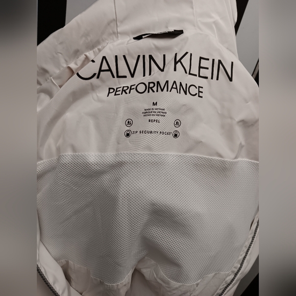 Calvin Klein performance jacket - Picture 2 of 8